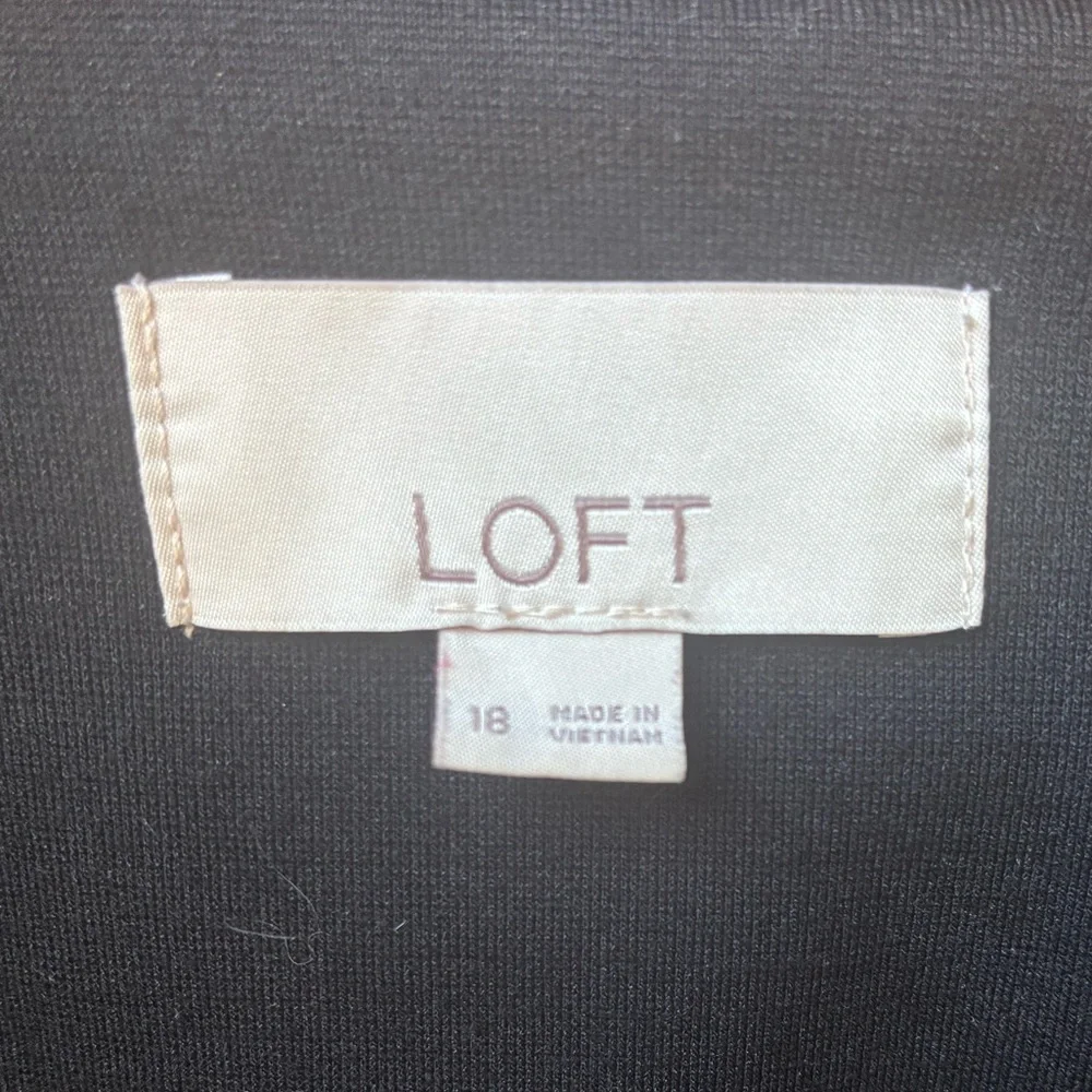 LOFT Black Tailored Blazer Size 18 Work Office Career Jacket Classic - Picture 3 of 3